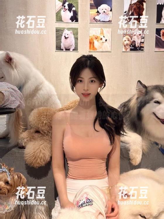 “166fun”视频大揭秘：谁还记得第一眼看到她的心情？