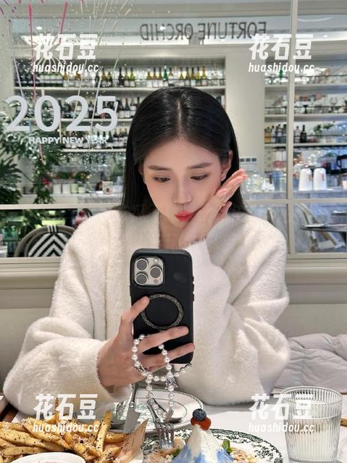 17吃瓜网 吃瓜不愁,最新流行就在“17吃瓜网”!别让自己落伍啦!