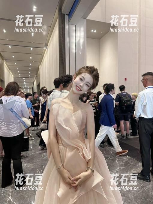 www.51chigua.fun入口就在这儿，来吧，咱们一起瓜分八卦！
