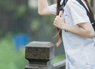 51吃瓜苹果版：黑料如潮，能否止住你的猎奇心？
