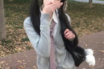 在51在线吃瓜的时间，真能让我产生浮夸的自我感觉…谁知道我也是有姿态的观看者呢？