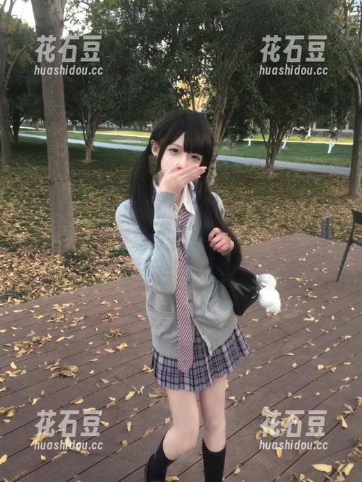 在51在线吃瓜的时间，真能让我产生浮夸的自我感觉…谁知道我也是有姿态的观看者呢？