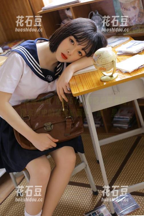 使用51最新吃瓜苹果版，原来网中的秘密就藏在“瓜”里！