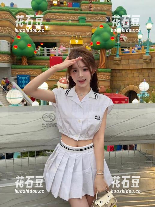 登录www.52cg.com，瓜就在你指尖，是时候啃起来了！