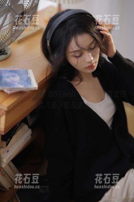 下载51heiliao，轻松锁定热腾腾的八卦，吃瓜达人速来！
