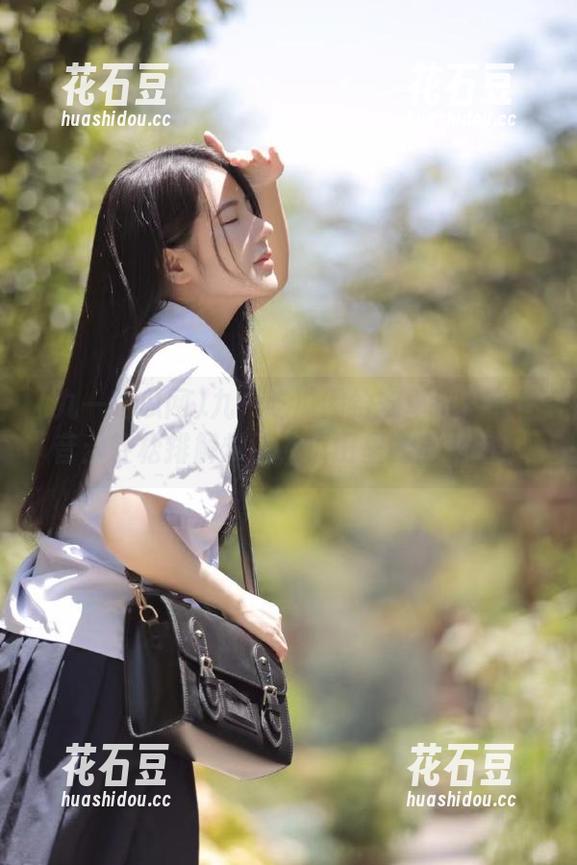 九一吃瓜网给安卓用户的福音：轻松排解烦恼，瓜田里的小秘密！