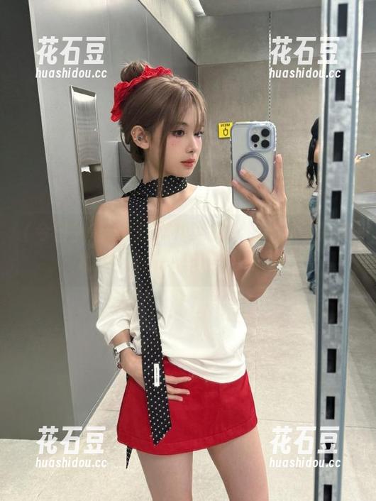 今日黑料 今日黑料网站:那些你不知道的网红秘密,边看边惊叹!