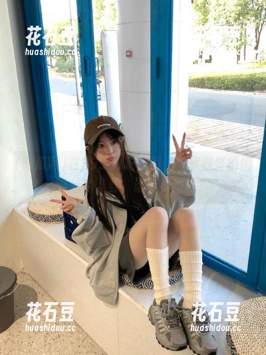 在3993u吃瓜网，分享那些悄悄蔓延的八卦，谁能拒绝呢？