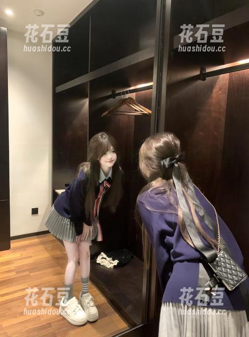 吃瓜黑料网页 吃瓜黑料网页:真相永远在官网,吼吼,准备好爆料了吗?
