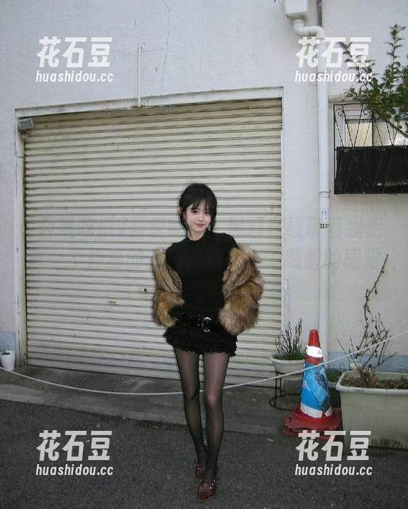 吾爱吃瓜：黑料在线带着我走进一个神秘的入口，有种上了贼船的感觉。