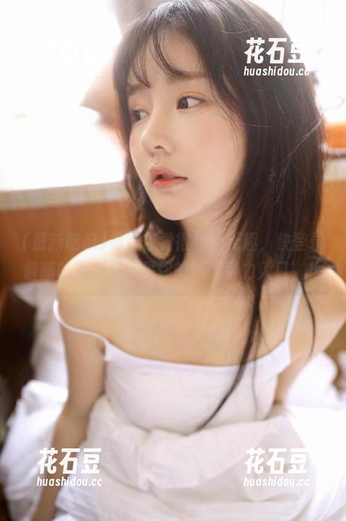 如果你觉得生活无趣，快登录最新吃瓜，这里是你的‘吸引力入口’！