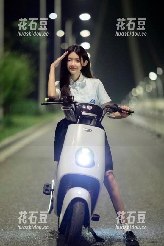 zztt15.su黑料不打烊app：听说有个‘入口’能深度揭秘，快来瞧瞧吧！