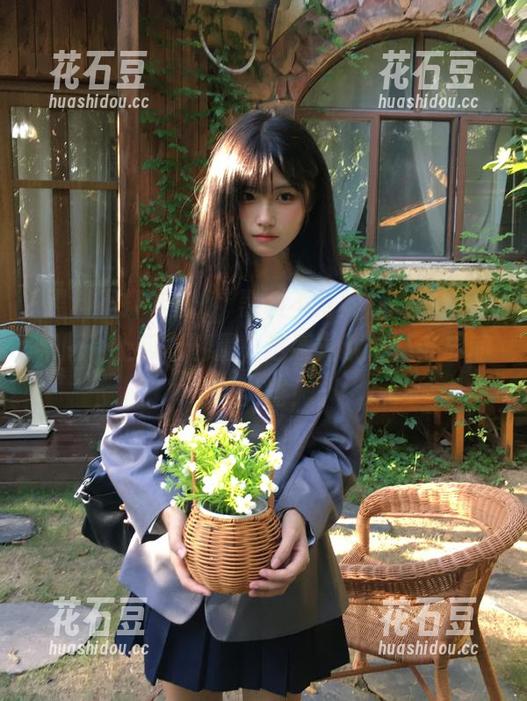 从“黑料不打烊,万里长征苹果版”上汲取能量，这感觉就像八卦界的吸尘器！