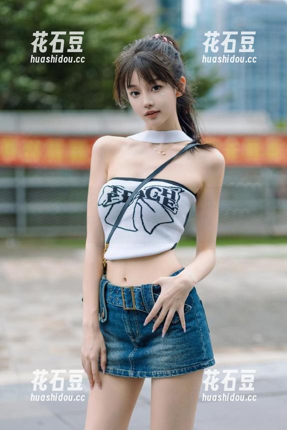 打卡黑料不打烊网页，传送门开启，把你送到瓜场！
