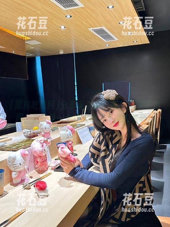 分享无极限：在17黑料吃瓜网，追踪每一个让人欲罢不能的秘辛！