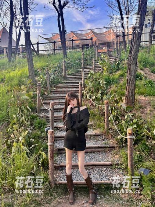 黑料正能量167.sk：下载后就再也不怕无聊，瓜田里的小秘密统统给你！