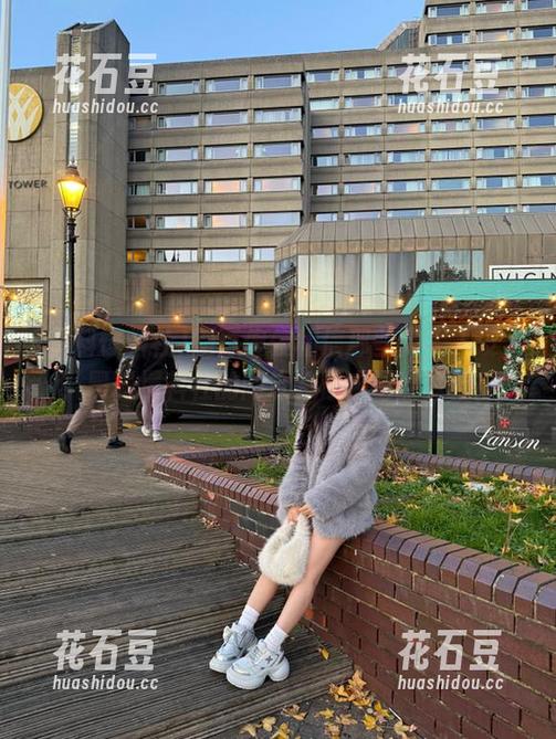别再傻傻相信那些完美人设了，黑料爆料社的网址等你来挖掘真相！