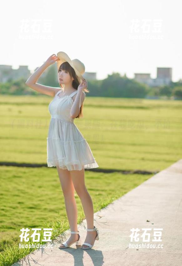 黑料社苹果版：在线吃瓜，不怕掉坑里！