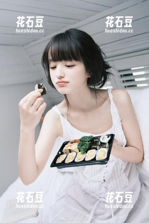 观看黑料社官网，仿佛打开了新世界的大门，哈哈这儿真是奇葩集结地！